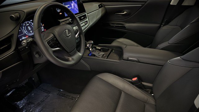 Used 2023 Lexus ES 350 w/ Premium Package FWD image 4