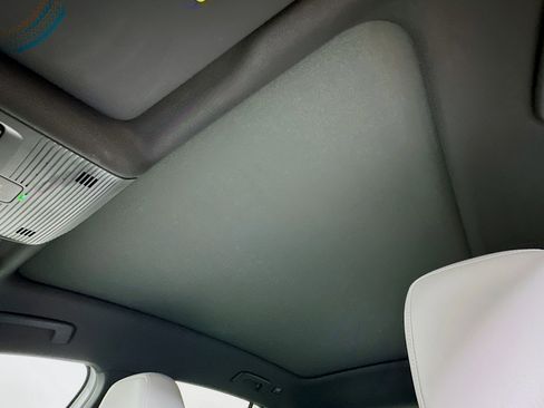 Used 2021 Volkswagen ID.4 1st Edition image 25