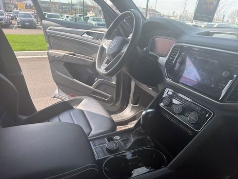 Used 2022 Volkswagen Atlas Cross Sport SEL Premium R-Line image 12