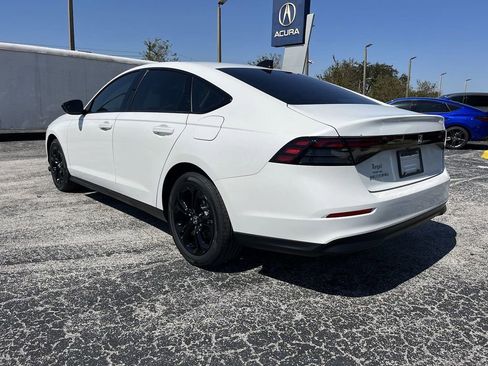 New 2025 Honda Accord SE image 5