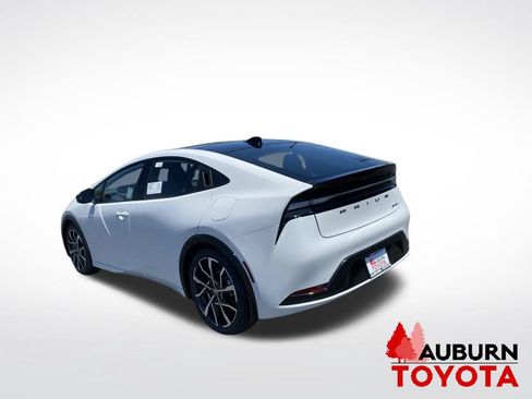 New 2026 Toyota Prius Plug-In Hybrid FWD image 5
