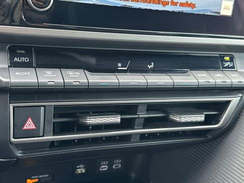 Certified 2025 Toyota Camry SE image 28