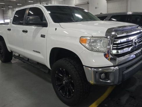 Used 2017 Toyota Tundra SR5 w/ SR5 Upgrade Package image 4