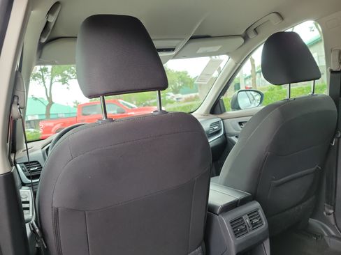 Certified 2023 Nissan Rogue S FWD image 19