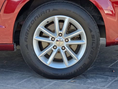 Used 2019 Dodge Grand Caravan SXT image 5