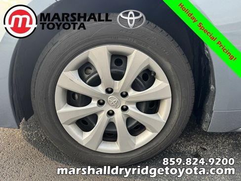 Used 2022 Toyota Corolla LE image 9