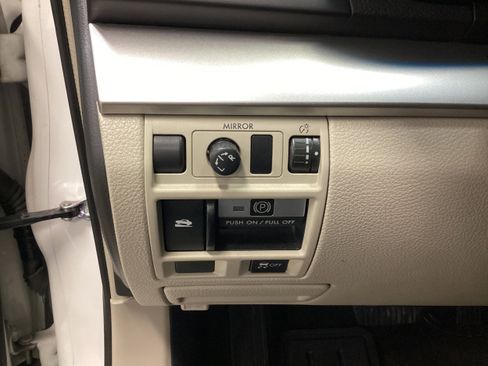 Used 2013 Subaru Outback 2.5i Premium w/ Popular Pkg 1A image 17