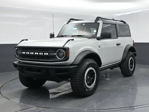 Certified 2021 Ford Bronco Black Diamond w/ Sasquatch Package AWD/4WD image 4
