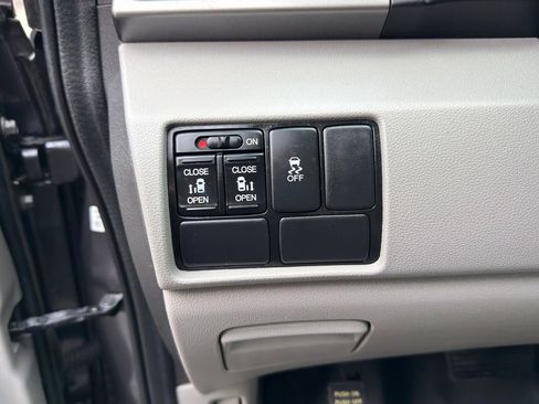 Used 2016 Honda Odyssey EX image 16