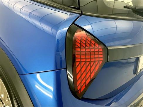 Certified 2025 MINI Cooper S image 28