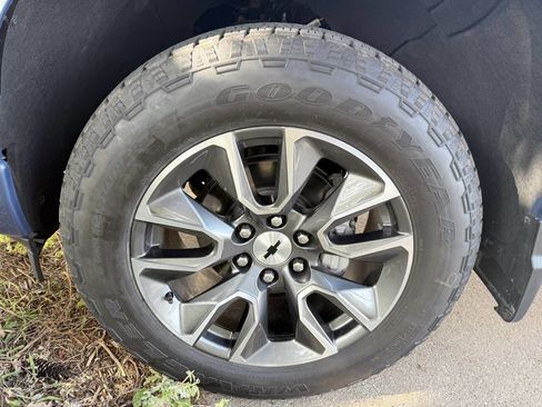 Used 2024 Chevrolet Silverado 1500 RST w/ Z71 Off-Road Package image 27