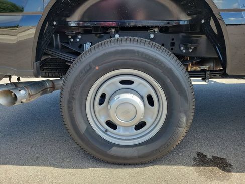 Used 2026 Ford F250 XL AWD/4WD image 5