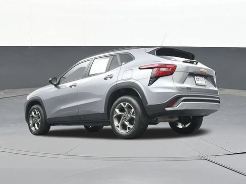 Used 2025 Chevrolet Trax LT w/ Driver Confidence Package FWD image 48