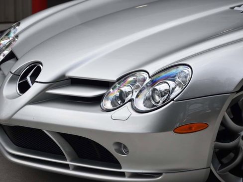 Used 2006 Mercedes-Benz SLR image 17