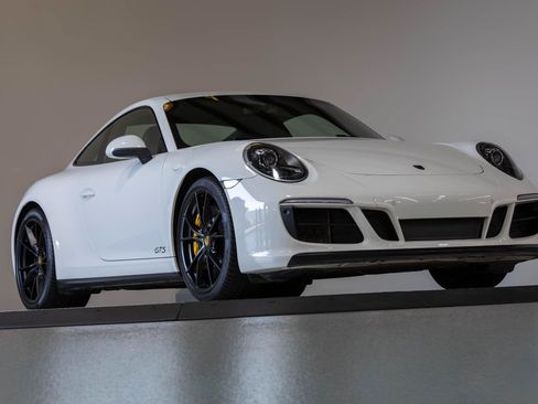 Used 2019 Porsche 911 Carrera GTS RWD image 36