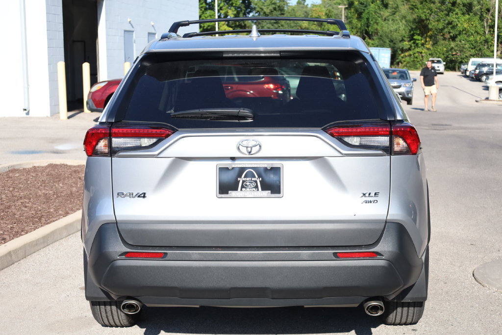 Used 2021 Toyota RAV4 XLE w/ Convenience Package AWD/4WD image 6