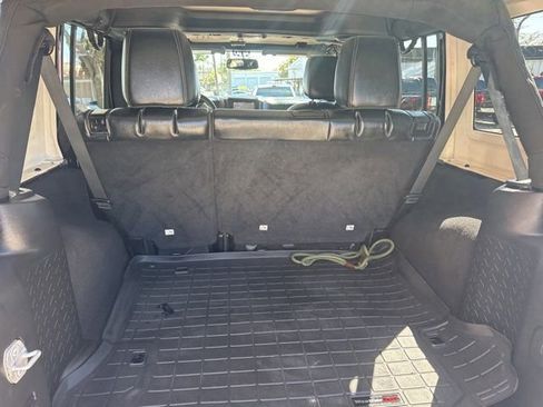 Used 2014 Jeep Wrangler Unlimited Sport image 10