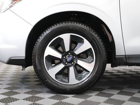 Used 2018 Subaru Forester 2.5i Premium w/ All-Weather Package AWD/4WD image 6