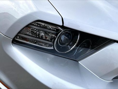Used 2013 Ford Mustang GT image 26