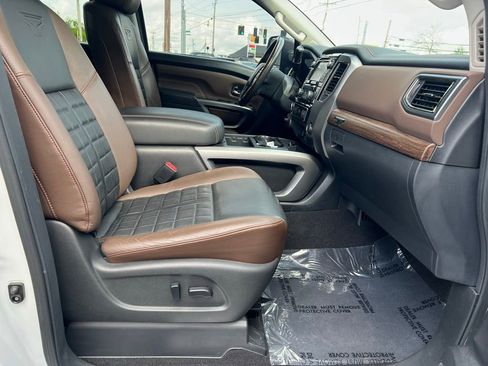 Used 2016 Nissan Titan Platinum Reserve image 32
