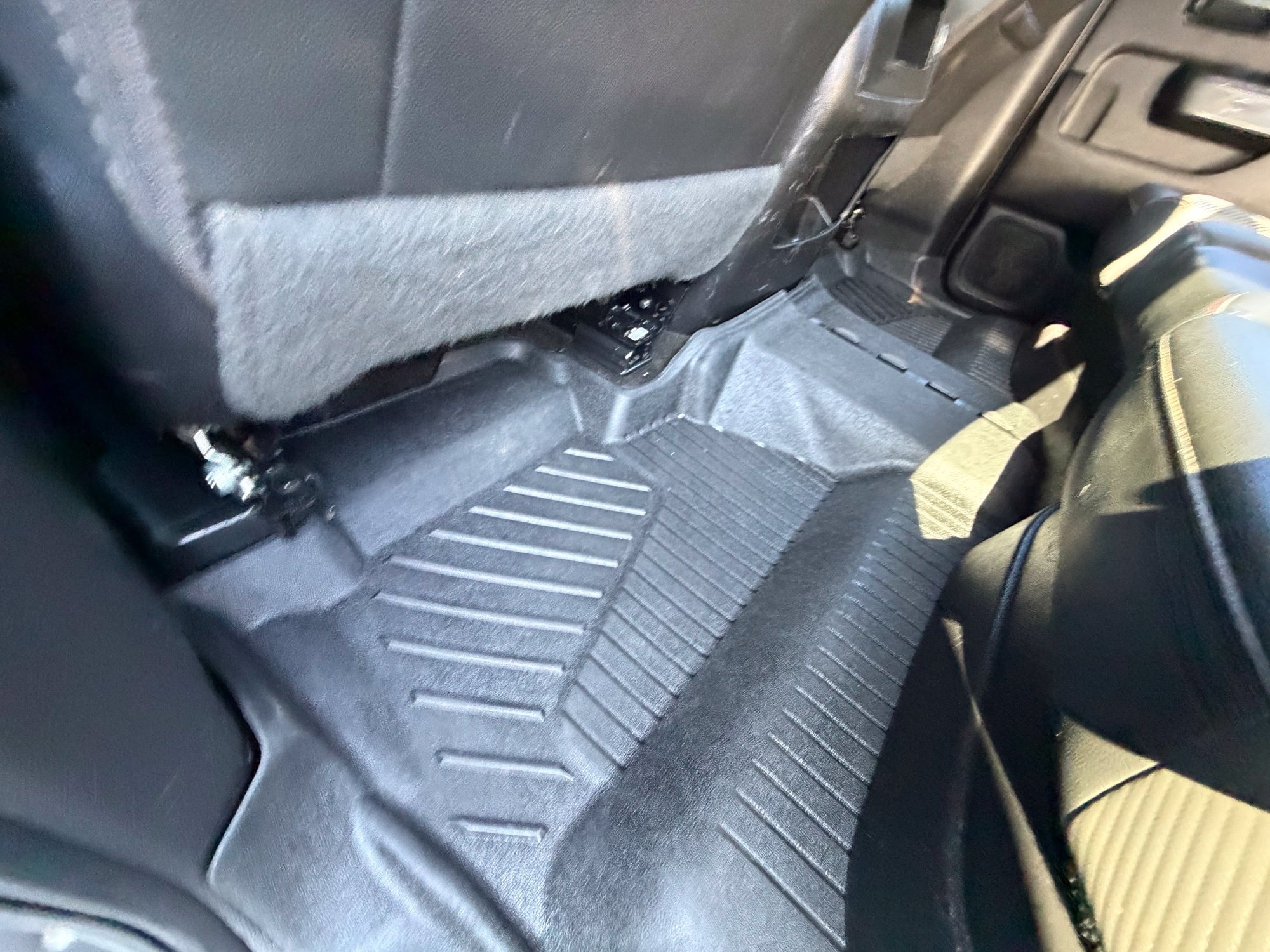 Used 2018 GMC Sierra 2500 SLT w/ All Terrain HD Package AWD/4WD image 14