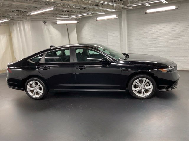Certified 2023 Honda Accord LX image 6