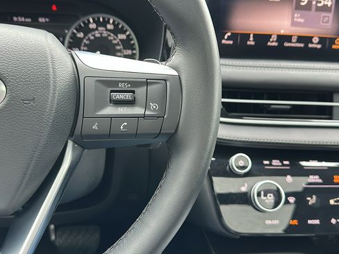 Certified 2024 INFINITI QX60 Pure image 16