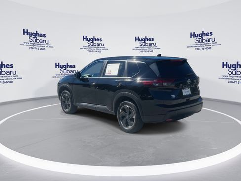 Used 2024 Nissan Rogue SV image 8