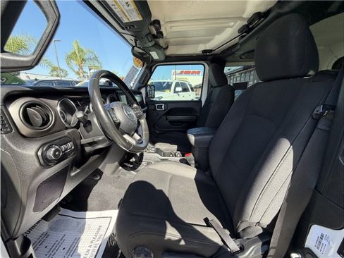 Used 2020 Jeep Wrangler Sport AWD/4WD image 19