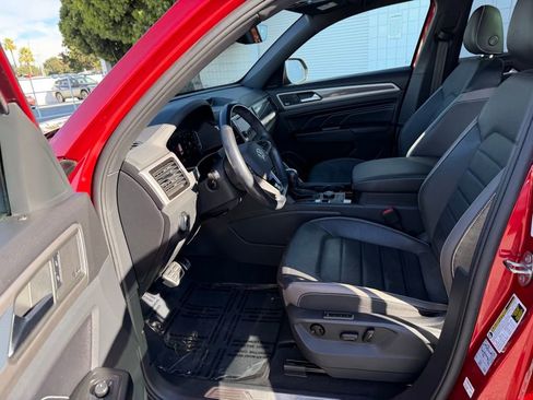 Used 2020 Volkswagen Atlas Cross Sport SEL Premium R-Line image 18