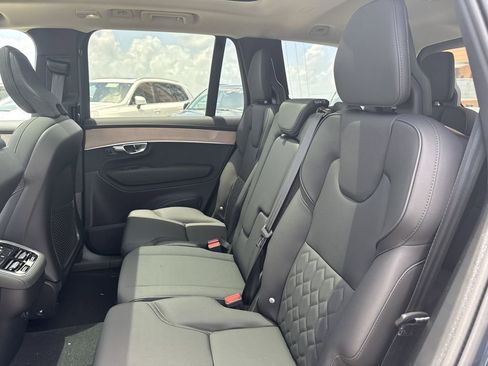 New 2026 Volvo XC90 B5 Core image 7