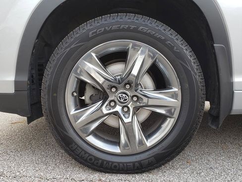 Used 2018 Toyota Highlander Limited Platinum image 27