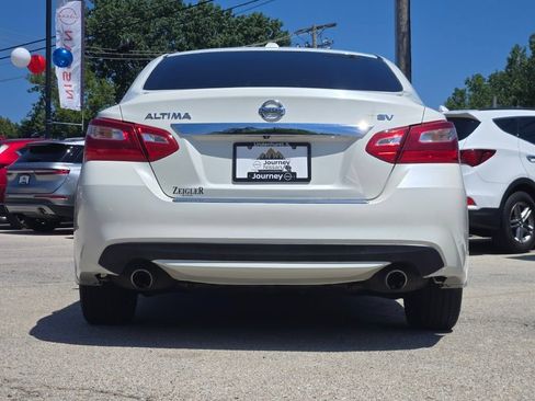 Used 2016 Nissan Altima 2.5 SV FWD image 13