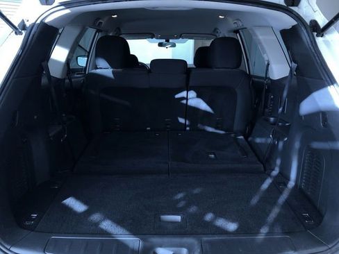 Used 2017 Nissan Pathfinder S image 32