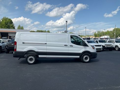 New 2026 Ford Transit 250 Low Roof RWD image 4