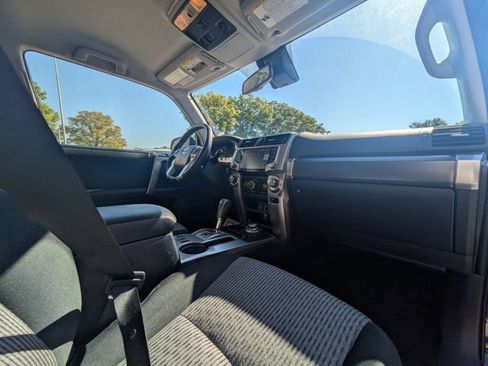 Used 2024 Toyota 4Runner SR5 AWD/4WD image 30