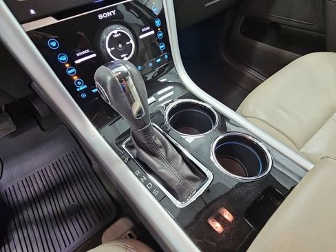 Used 2013 Ford Edge Limited w/ Driver Entry Pkg FWD image 21