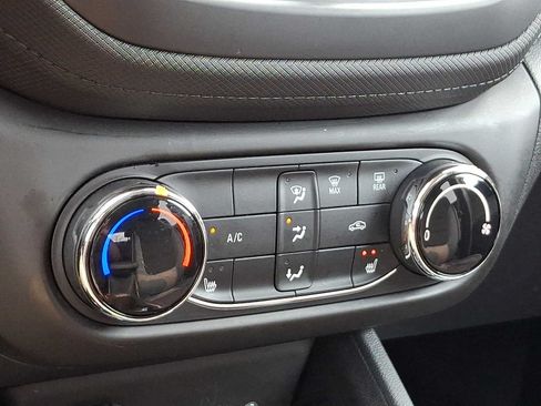 Used 2023 Chevrolet TrailBlazer LT AWD/4WD image 15