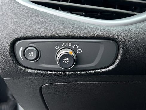 Used 2023 Chevrolet Malibu LT image 17