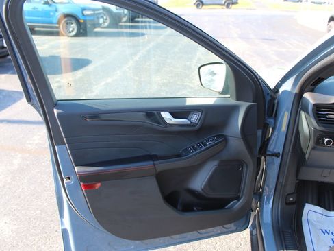 Used 2024 Ford Escape ST-Line w/ Tech Pack #1 FWD image 21