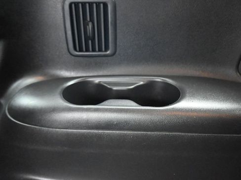 Used 2015 Nissan Pathfinder S image 37