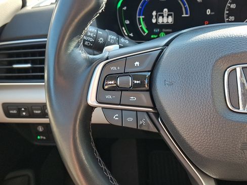 Used 2022 Honda Accord Touring image 25