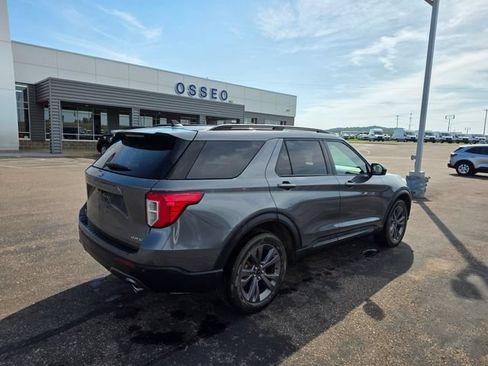 Used 2024 Ford Explorer XLT w/ Equipment Group 202A AWD/4WD image 5