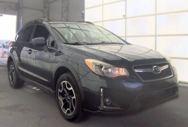 Used 2017 Subaru Crosstrek 2.0i Premium AWD/4WD image 4