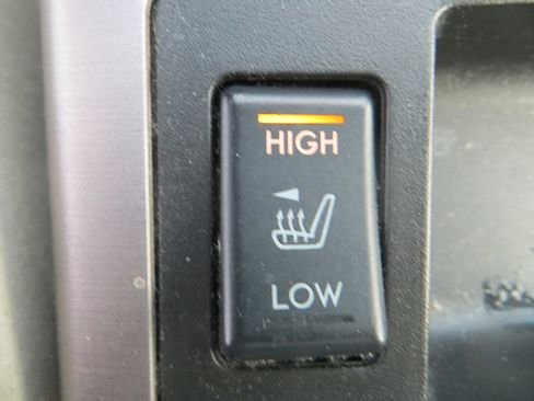 Used 2011 Subaru Legacy 2.5i Premium image 14