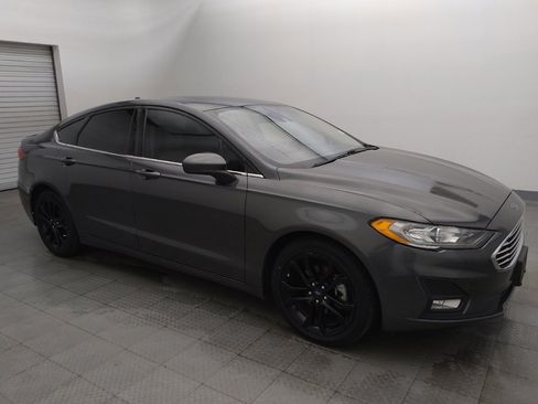 Used 2020 Ford Fusion SE w/ Equipment Group 151A FWD image 11