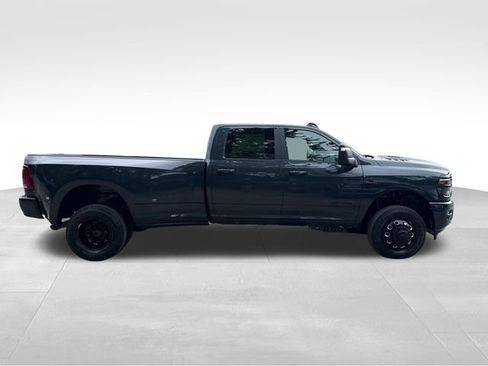 New 2026 RAM 3500 Laramie AWD/4WD image 8