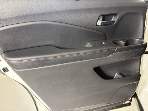 Used 2021 Honda Pilot Black Edition image 39