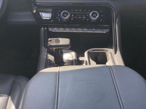 Used 2023 GMC Sierra 1500 AT4 image 19