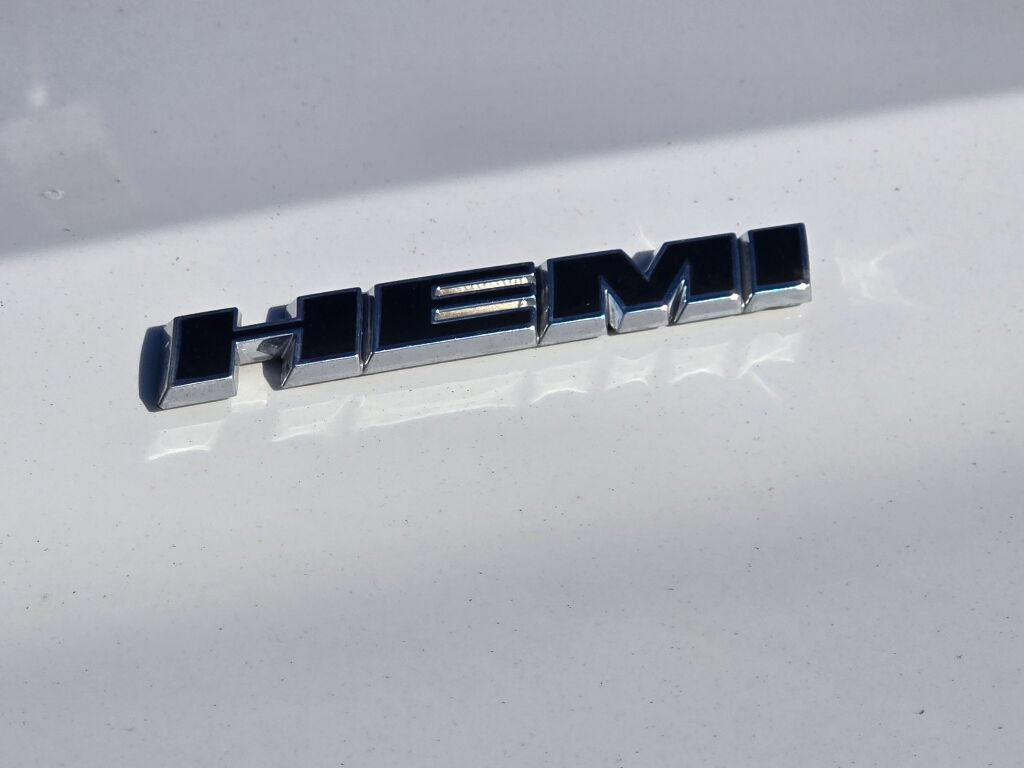 Used 2014 Dodge Challenger R/T RWD image 14